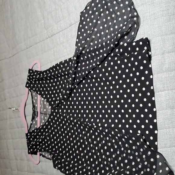 Ladies top - Picture 4 of 4